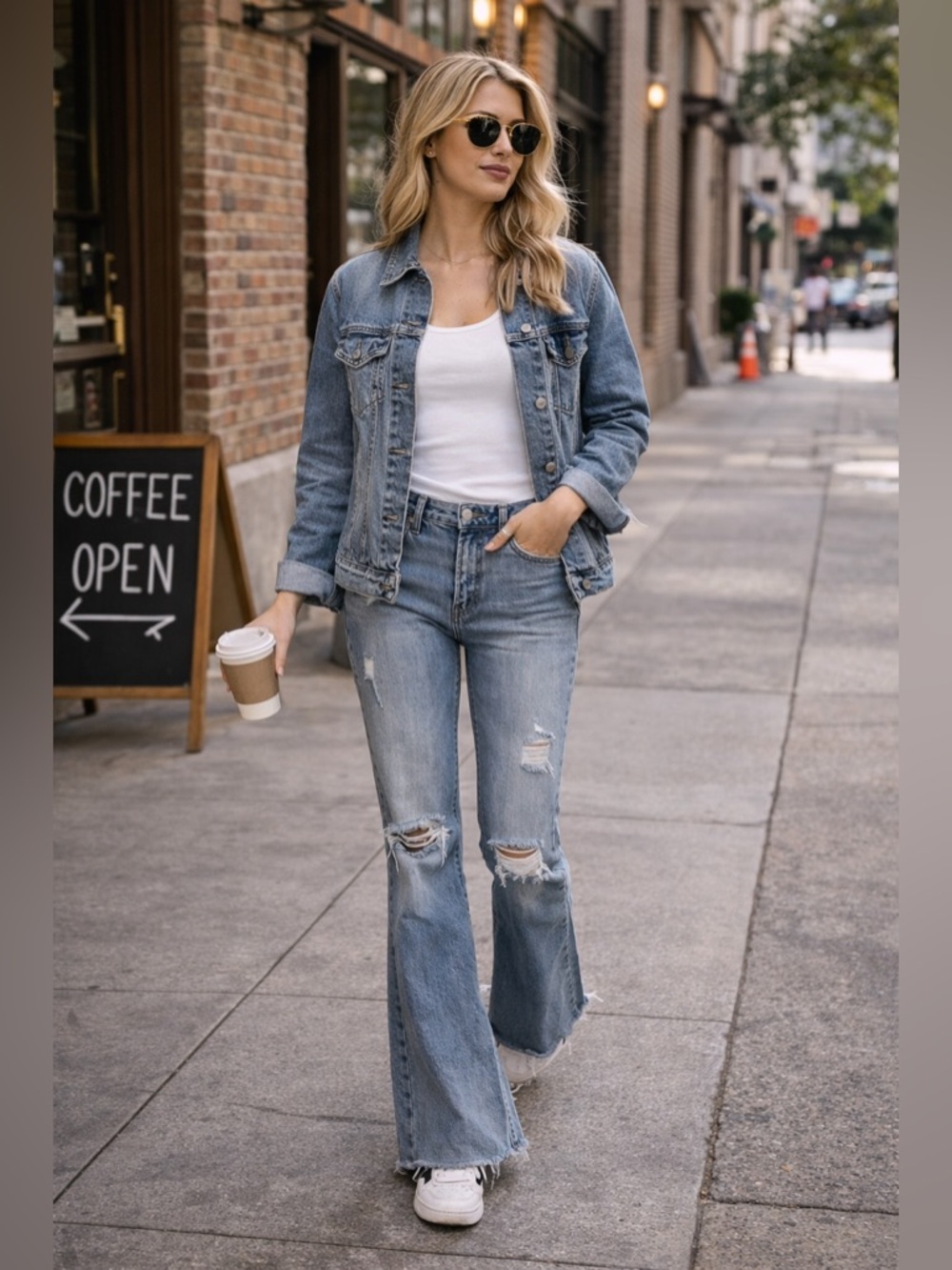 🔥Juicy Couture Y2K Distressed Flare Jeans Light Wash LowRise Vintage Style Trend